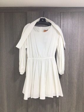 Textured Ivory Mini Dress with Long Sleeves